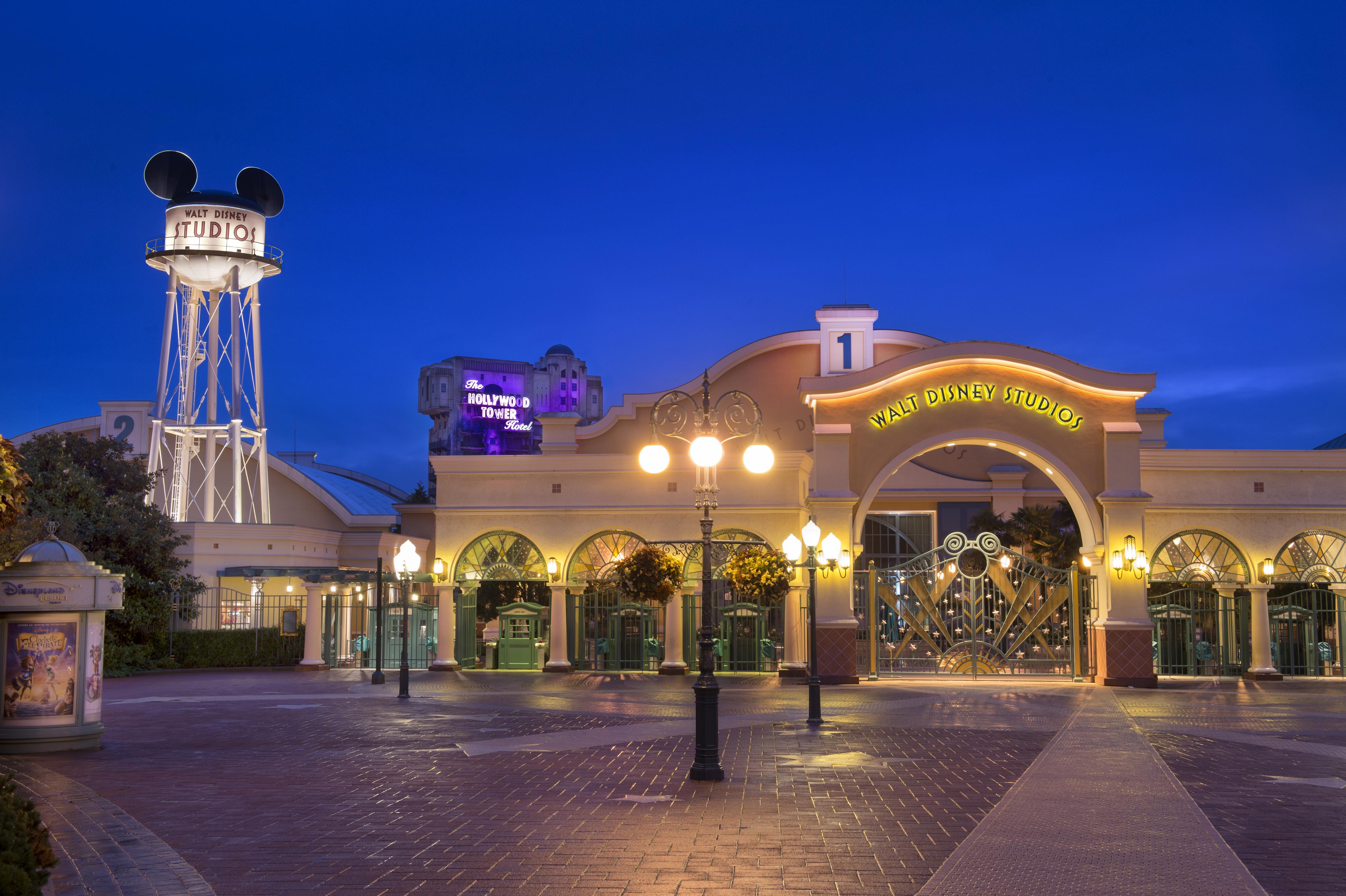 Disney Hotel Cheyenne Coupvray Esterno foto